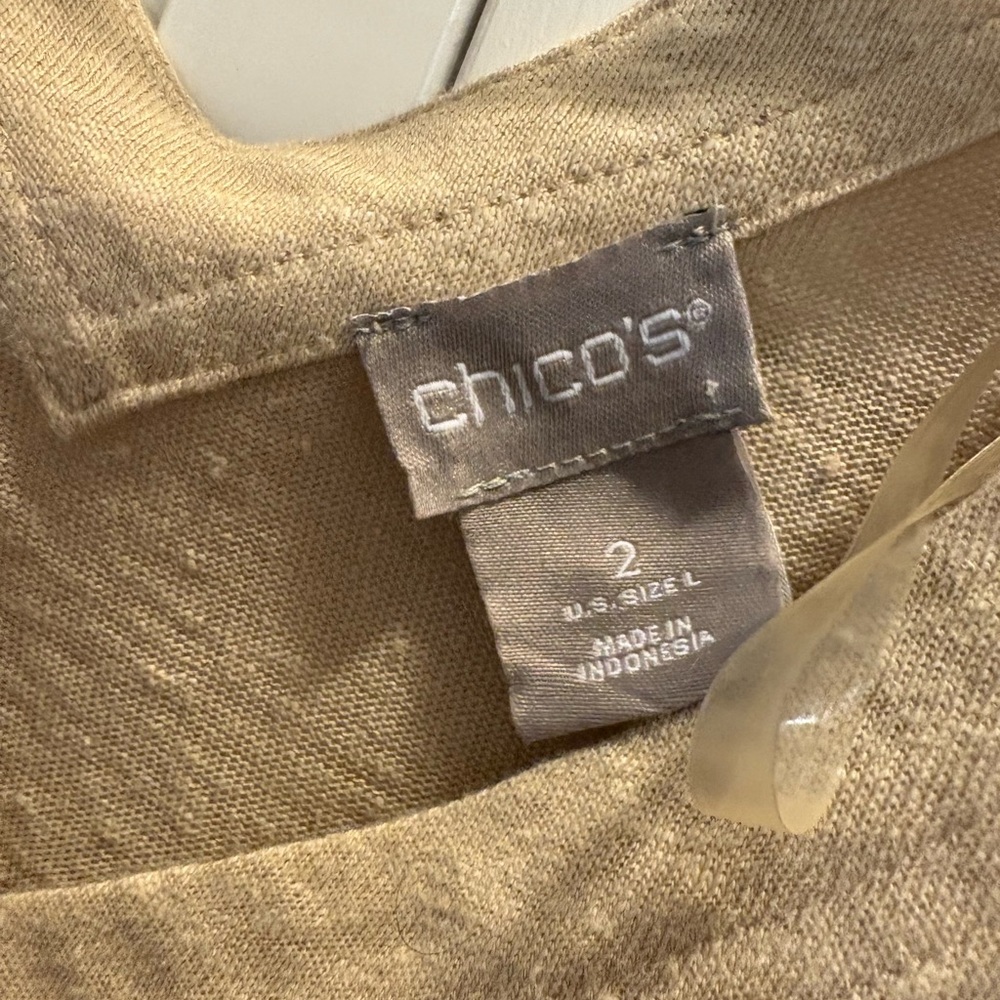 Chico's Light Tan V-Neck Short Sleeve Top - Picture 2 of 2